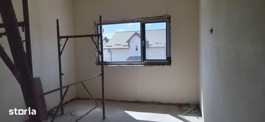Casă cu 4 camere cu Teren 310 Mp în Găvana