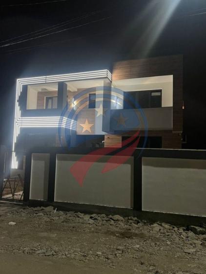 Casă individuală cu 5 camere cu Teren 475 Mp în Sud-Est