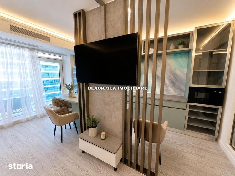 Apartament cu 3 camere semidecomandat în Nord