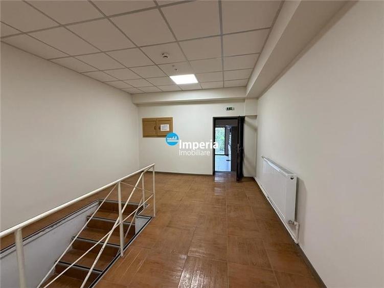 Spațiu comercial, de 100 mp, în Baza 3