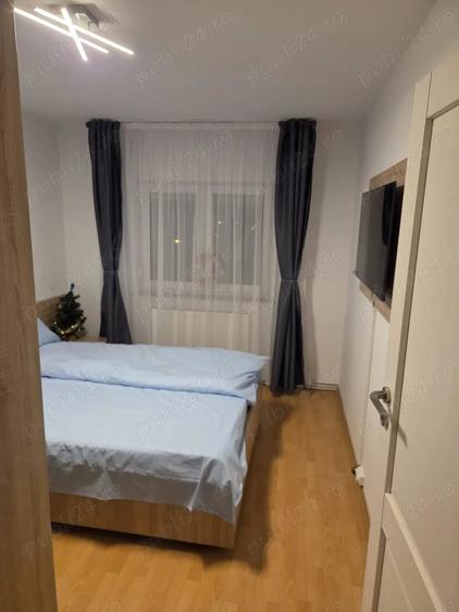 Apartament cu 3 camere decomandat în Lipovei