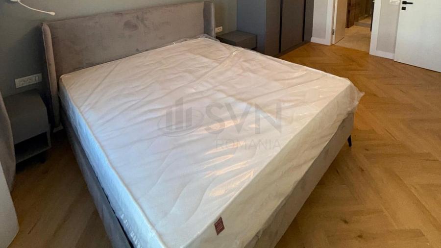 Apartament cu 4 camere semidecomandat, mobilat în Pipera