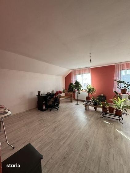 Casă cu 4 camere cu Teren 105 Mp în Vladimirescu