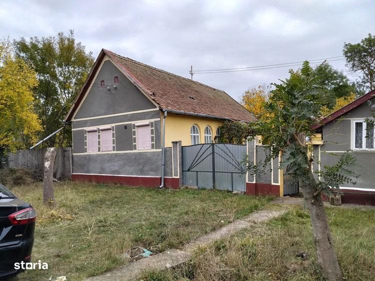 Casa cu pamant de vanzare in Satul Berechiu - 1