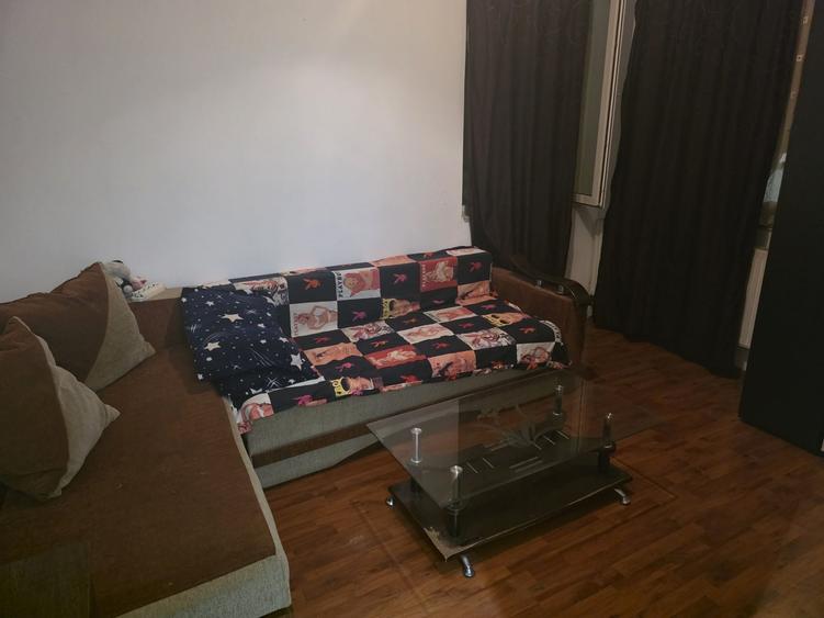 Garsonieră decomandată în Unirii