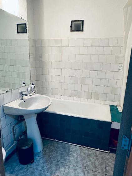Apartament cu 3 camere decomandat în Independenței