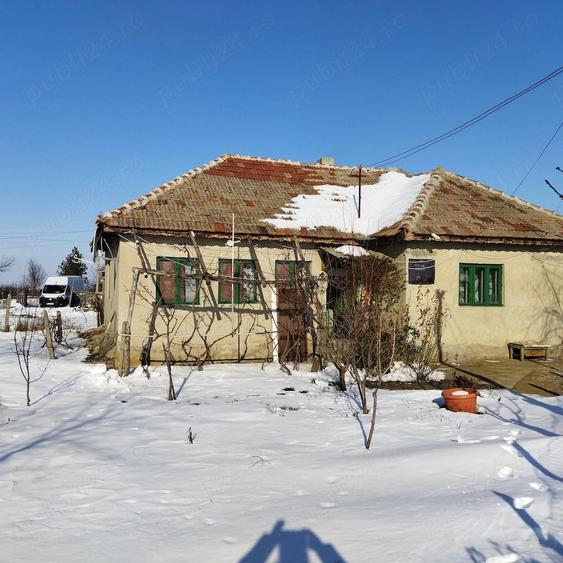 Casă cu 3 camere în Central