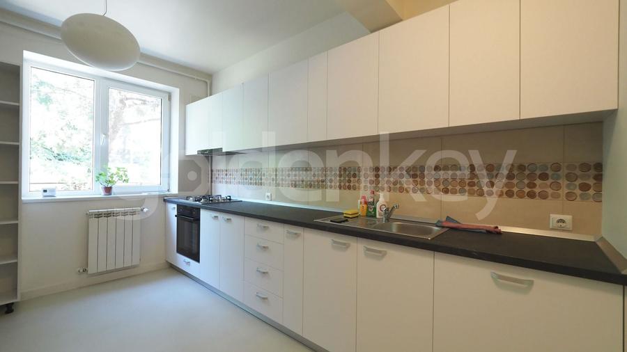 Apartament cu 3 camere decomandat în Herăstrău