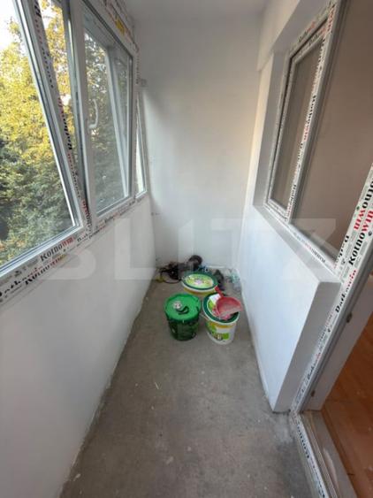 Apartament cu 4 camere semidecomandat în Malu Roșu