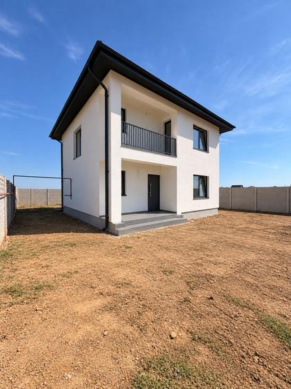 Casă individuală cu 4 camere cu Teren 459 Mp în Berceni