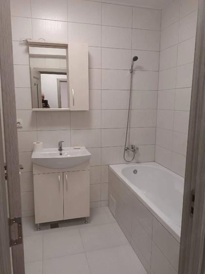 Apartament cu 2 camere decomandat în Florești
