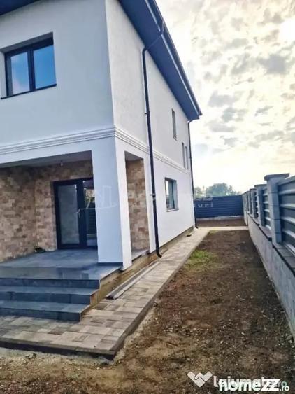 Casă cu 4 camere cu Teren 300 Mp în Sud