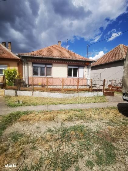 Casă cu 2 camere în Central
