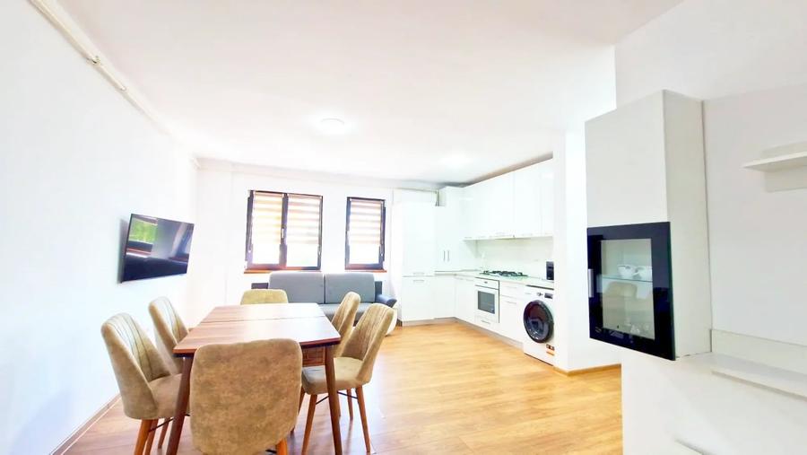 Apartament cu 3 camere decomandat, mobilat în Mamaia-Sat