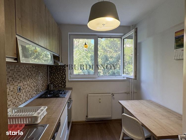 Apartament cu 3 camere - Metrou Costin Georgian - bd. 1 Decembrie 1918 - 14