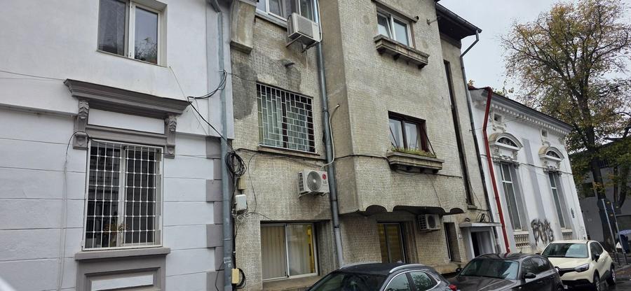 Apartament cu 2 camere semidecomandat în Dorobanți
