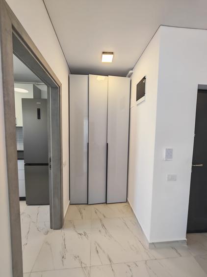 Apartament cu 2 camere decomandat în Apărătorii Patriei
