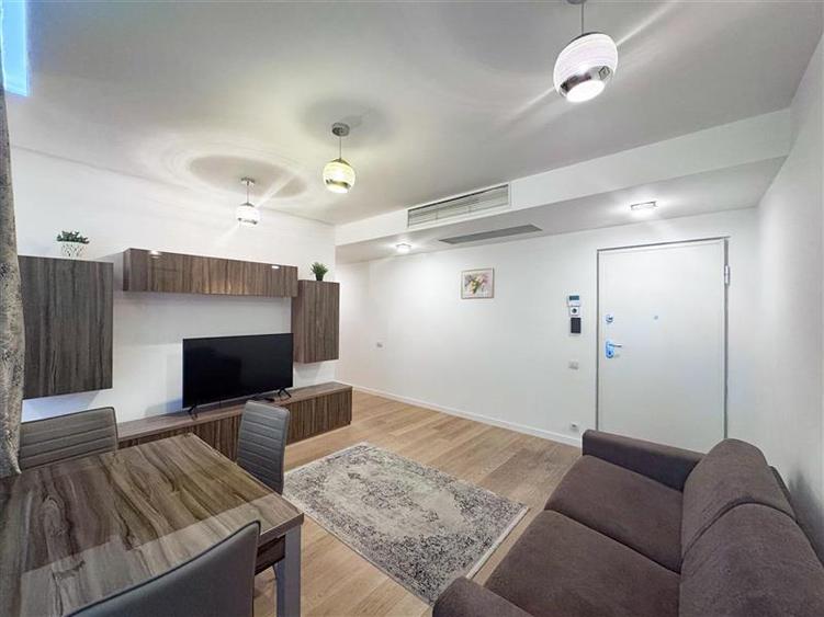 Apartament cu 2 camere semidecomandat, mobilat în Herăstrău