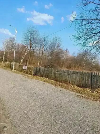 Teren de 4200 mp, în Central