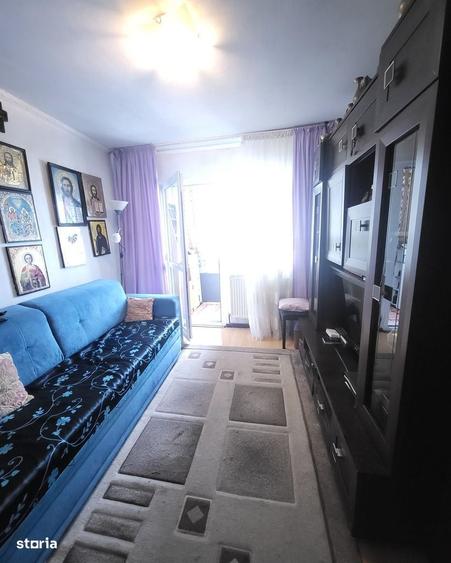 Apartament cu 3 camere decomandat în Republicii
