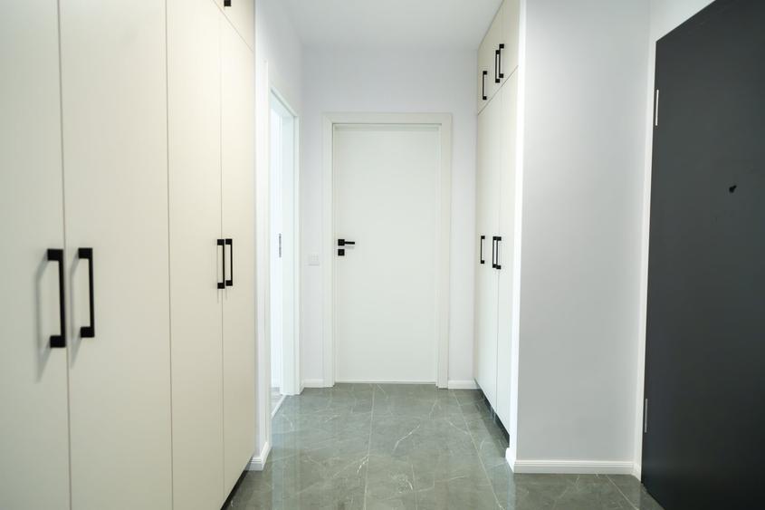 Apartament cu 2 camere semidecomandat, mobilat în Iris