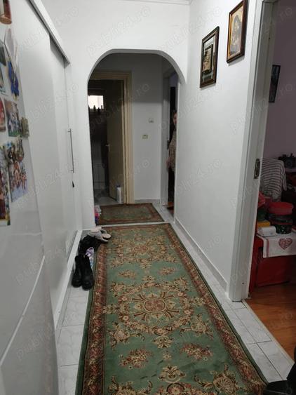 Apartament cu 3 camere decomandat în Tomis Nord