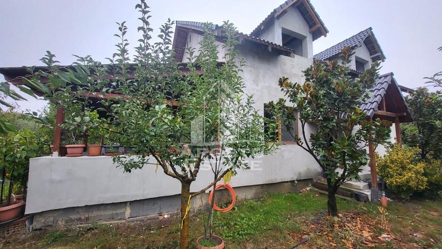 Casă individuală cu 5 camere cu Canalizare în Giarmata-Vii