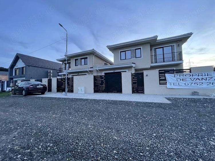 Casă cu 5 camere cu Teren 544 Mp în Dumbrăvița