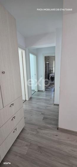 Apartament cu 3 camere decomandat în Tunari