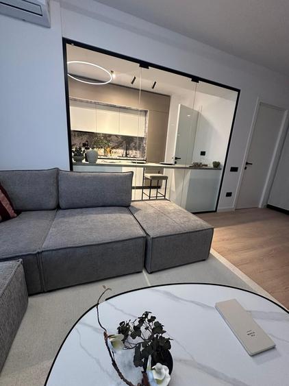 Apartament cu 2 camere decomandat în Theodor Pallady