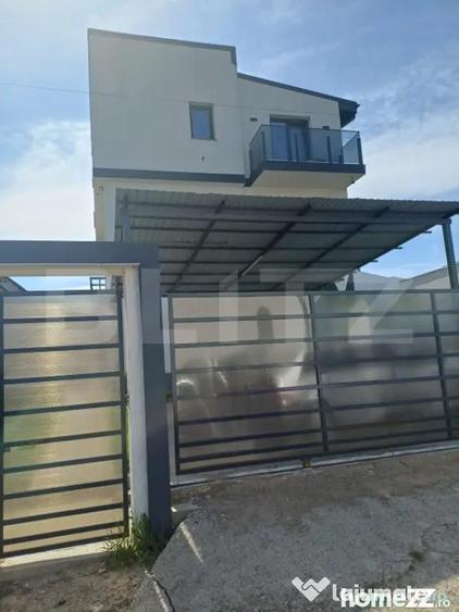 Casă cu 6 camere cu Teren 675 Mp în Central