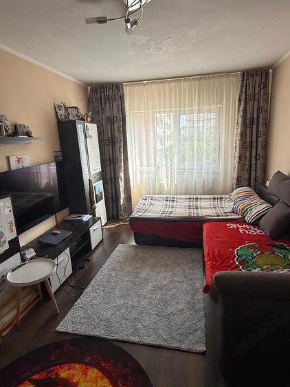Apartament cu 2 camere decomandat în Exterior Vest