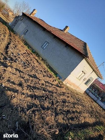 Casă cu 4 camere cu Teren 100 Mp în Radovanu