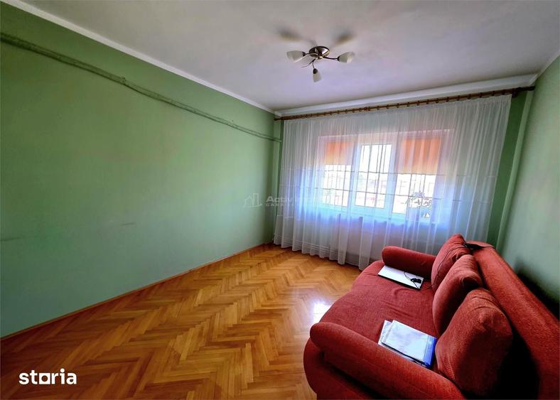 Apartament cu 4 camere decomandat în Dorobanți
