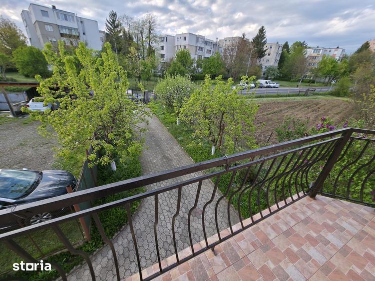 Casă cu 5 camere cu Teren 1000 Mp în Dâmbu Pietros