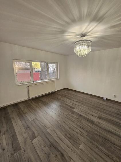 Apartament cu 2 camere decomandat în Est