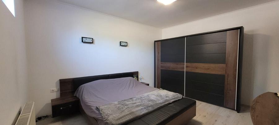 Apartament cu 3 camere decomandat, mobilat în Zorilor