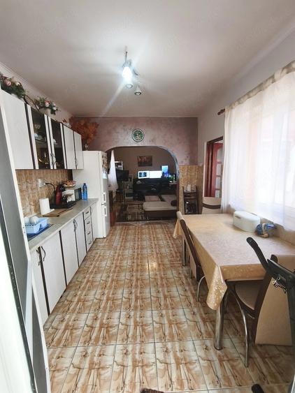 Casă cu 3 camere cu Canalizare în Tomis II