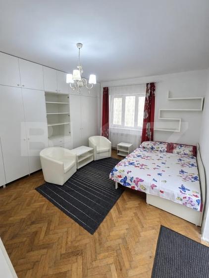 Garsonieră decomandată, mobilată în Central