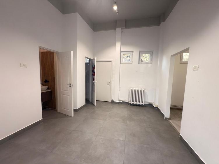 Spațiu comercial, de 80 mp, în Girocului