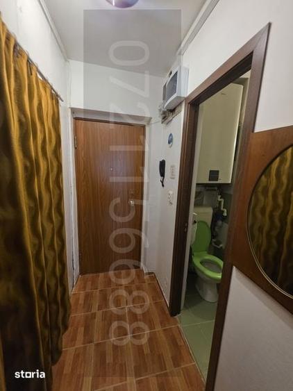 Garsonieră în Titan