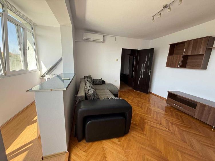Apartament cu 2 camere semidecomandat în Girocului