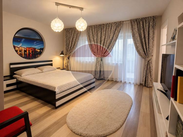Casă individuală cu 5 camere cu Teren 644 Mp în Berceni