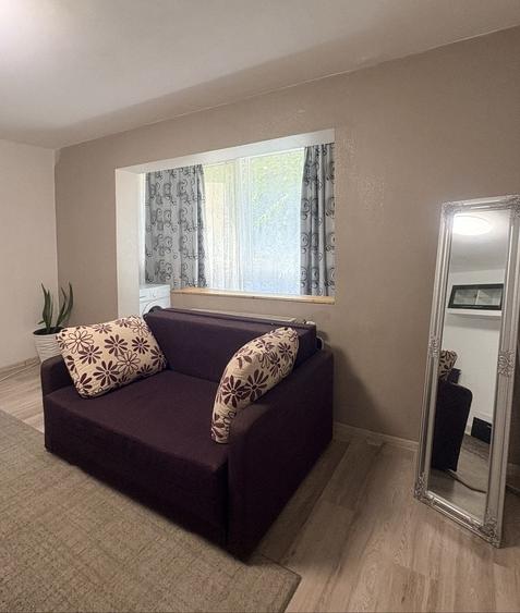 Apartament cu 2 camere semidecomandat în Dâmbovița