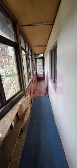 Apartament cu 3 camere nedecomandat în Furnica