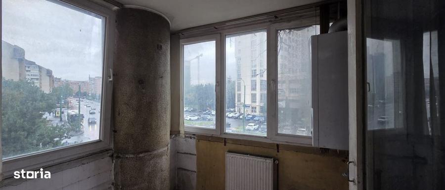 Apartament cu 3 camere decomandat în Central