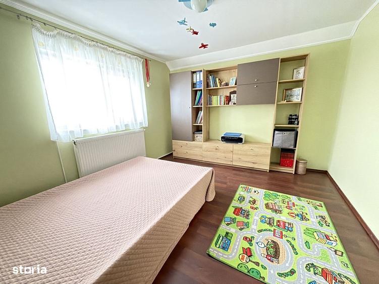 Casă cu 4 camere în Siretu