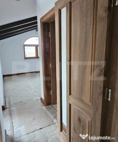 Casă cu 5 camere cu Teren 1000 Mp în Almașu Mic