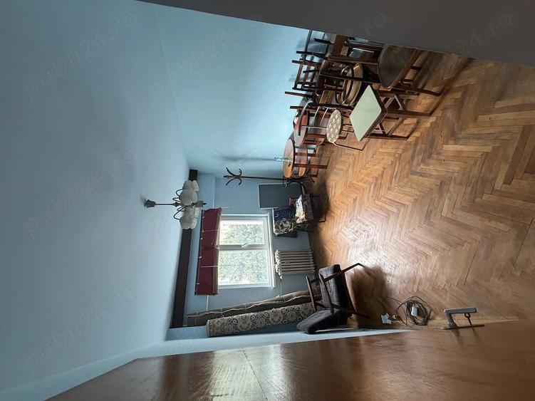 Apartament cu 3 camere decomandat în Republicii