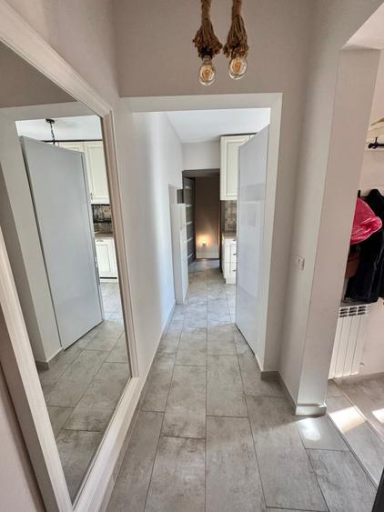 Apartament cu 2 camere decomandat în Peninsula